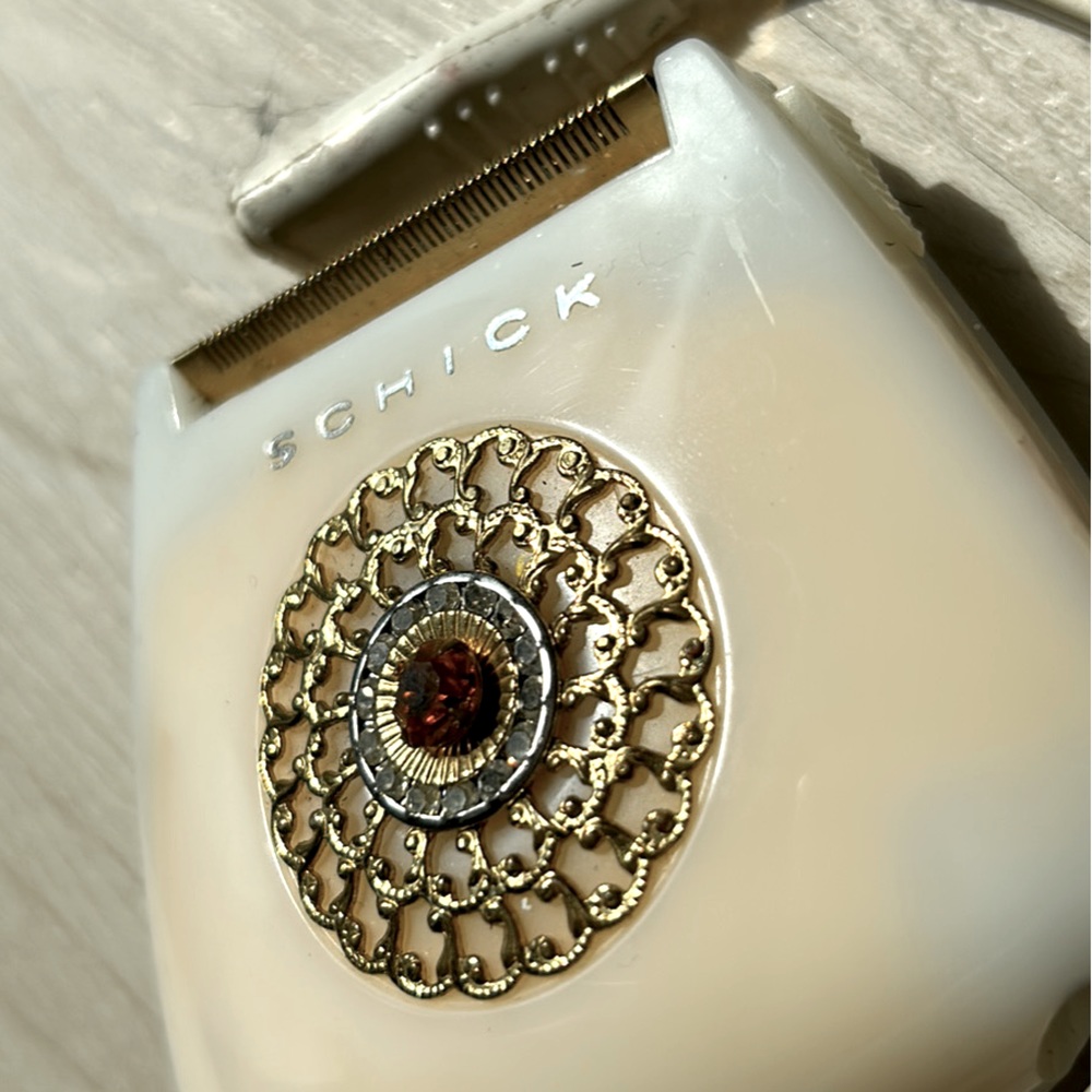 Schick electric razor vintage 1968 women - working - antique - the jewel
